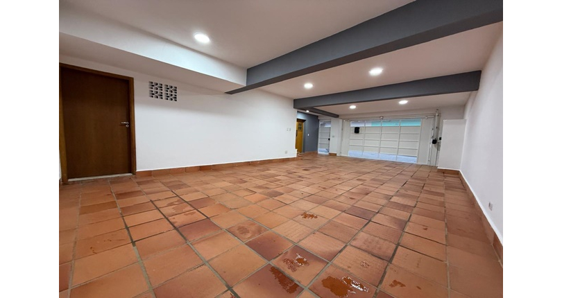 Casa assobradada à venda no Bairro da Vila Primavera na Rua Clara Parente