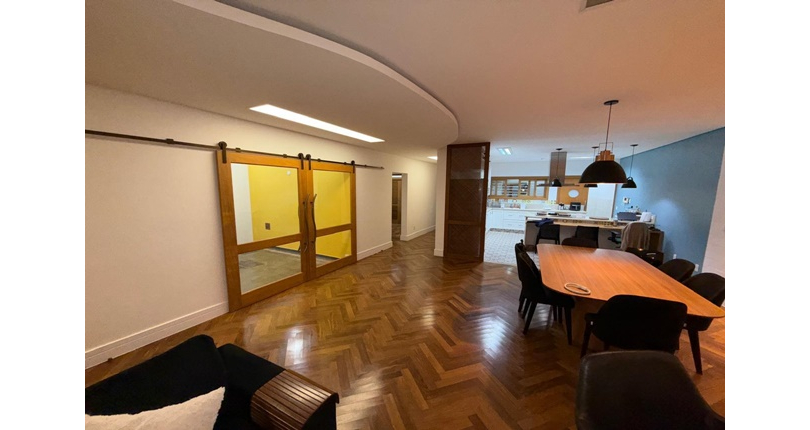 Casa assobradada à venda no Bairro da Vila Primavera na Rua Clara Parente