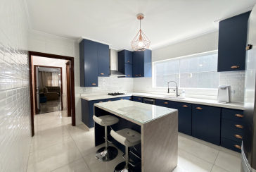 Sobrado à venda no Bairro do Jardim Santo Elias na Rua Fábio de Almeida Magalhães