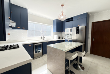 Sobrado à venda no Bairro do Jardim Santo Elias na Rua Fábio de Almeida Magalhães