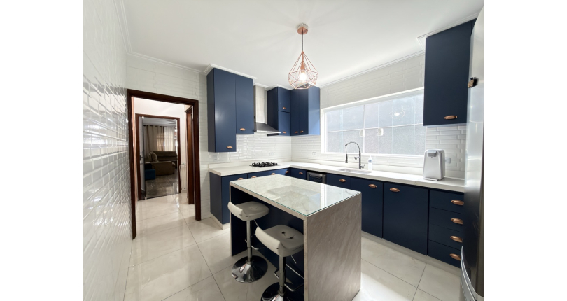 Sobrado à venda no Bairro do Jardim Santo Elias na Rua Fábio de Almeida Magalhães