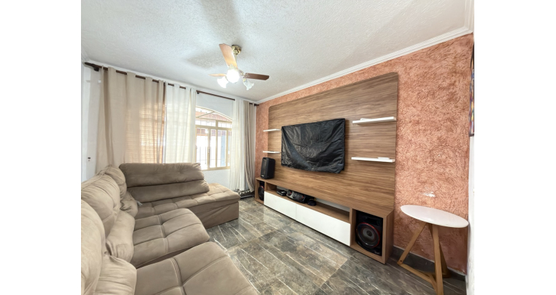 Sobrado à venda no Bairro do Jardim Santo Elias na Rua Fábio de Almeida Magalhães