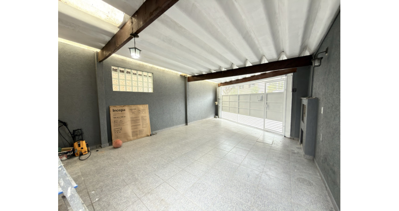 Sobrado à venda no Bairro do Jardim Santo Elias na Rua Fábio de Almeida Magalhães