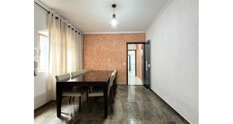 Sobrado à venda no Bairro do Jardim Santo Elias na Rua Fábio de Almeida Magalhães