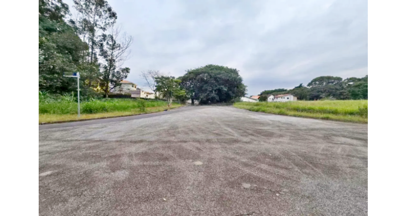 Terreno à venda no Bairro do Jardim Regina na Rua Canela Guaicá