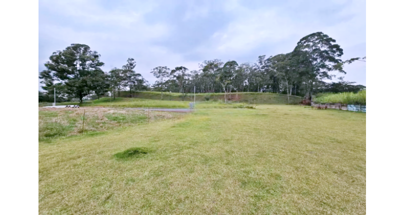 Terreno à venda no Bairro do Jardim Regina na Rua Canela Guaicá