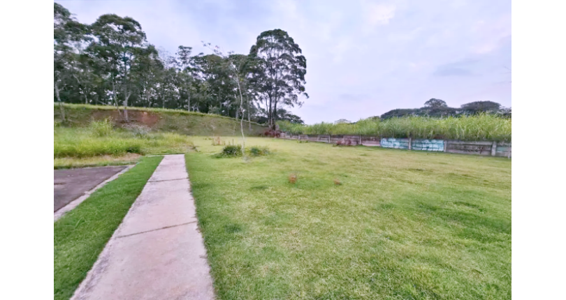 Terreno à venda no Bairro do Jardim Regina na Rua Canela Guaicá