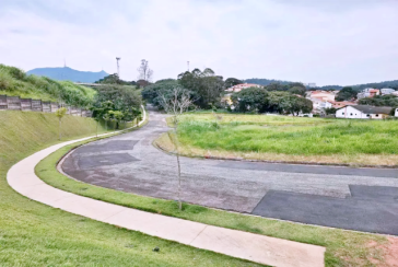Terreno à venda no Bairro do Jardim Regina na Rua Castanha do Maranhão, 