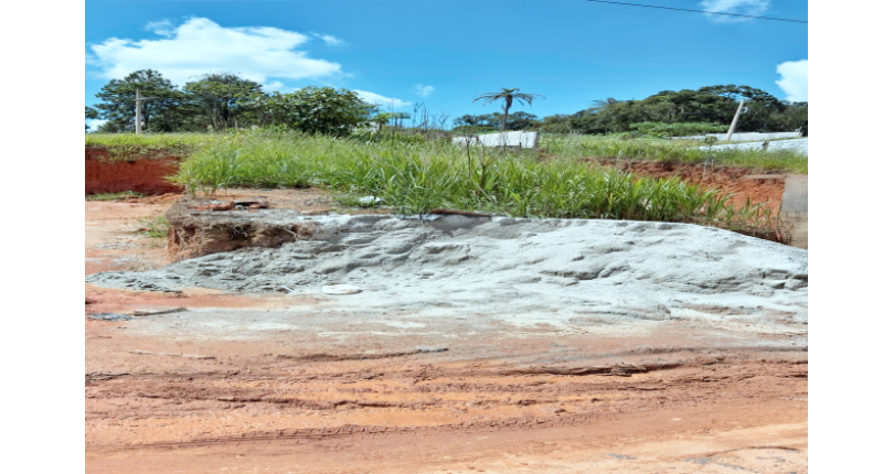 Terreno à venda no Jardim Anhangüera na Estrada Coronel José Gladiador