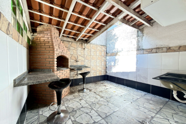  Lindo Sobrado à venda no Bairro do Jaraguá na Rua Professor Nobil Marcacini 39