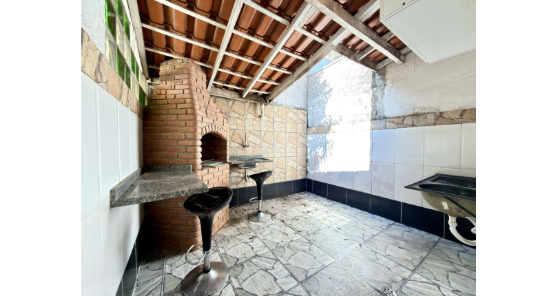  Lindo Sobrado à venda no Bairro do Jaraguá na Rua Professor Nobil Marcacini 39