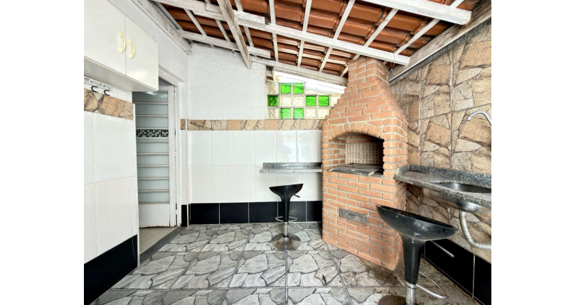  Lindo Sobrado à venda no Bairro do Jaraguá na Rua Professor Nobil Marcacini 39