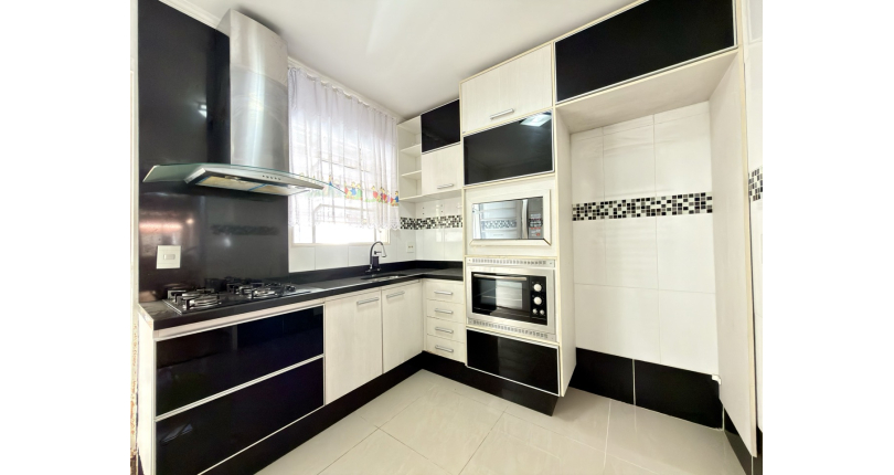  Lindo Sobrado à venda no Bairro do Jaraguá na Rua Professor Nobil Marcacini 39