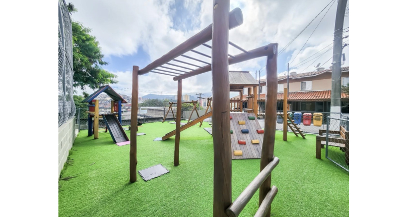  Lindo Sobrado à venda no Bairro do Jaraguá na Rua Professor Nobil Marcacini 39