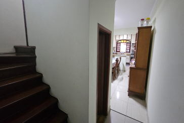 Sobrado à venda no Bairro do Jardim Mutinga na Rua Belo Jardim,