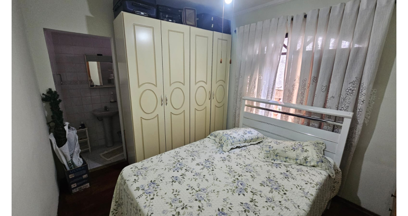 Sobrado à venda no Bairro do Jardim Mutinga na Rua Belo Jardim,