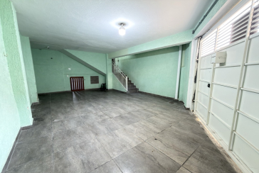 Casa Térrea à venda no Bairro da Vila Palmeiras na Rua Tacoativa,