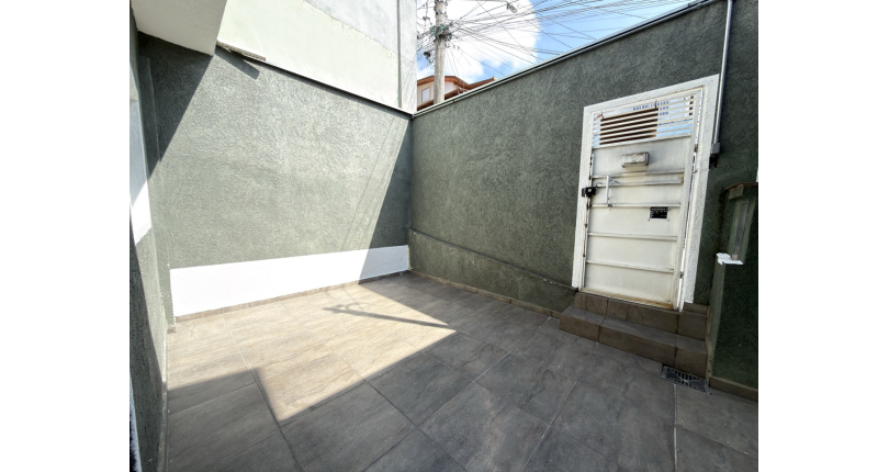 Casa Térrea à venda no Bairro da Vila Palmeiras na Rua Tacoativa,