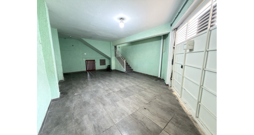 Casa Térrea à venda no Bairro da Vila Palmeiras na Rua Tacoativa,