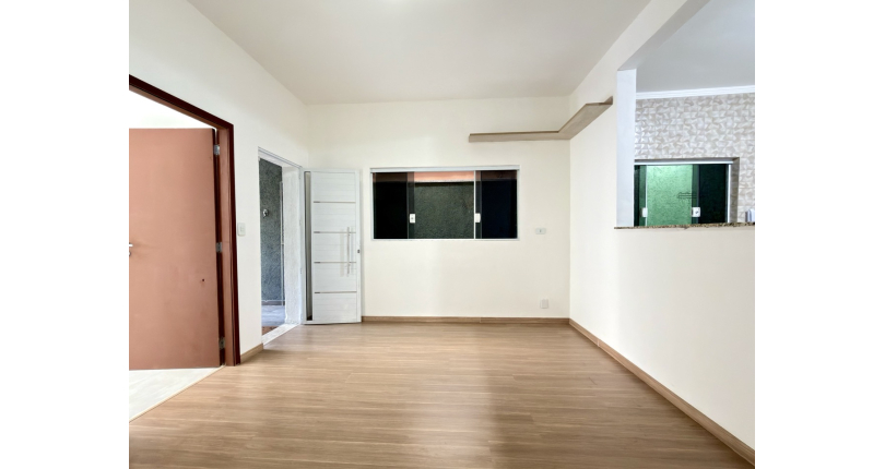 Casa Térrea à venda no Bairro da Vila Palmeiras na Rua Tacoativa,