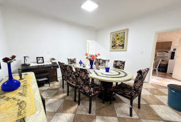 Casa à venda no Bairro da Vila Anglo Brasileira na Rua Félix Della Rosa,