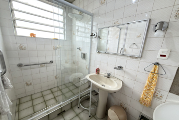 Casa à venda no Bairro da Vila Anglo Brasileira na Rua Félix Della Rosa,