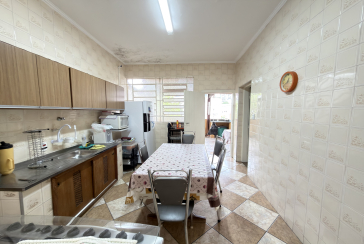 Casa à venda no Bairro da Vila Anglo Brasileira na Rua Félix Della Rosa,