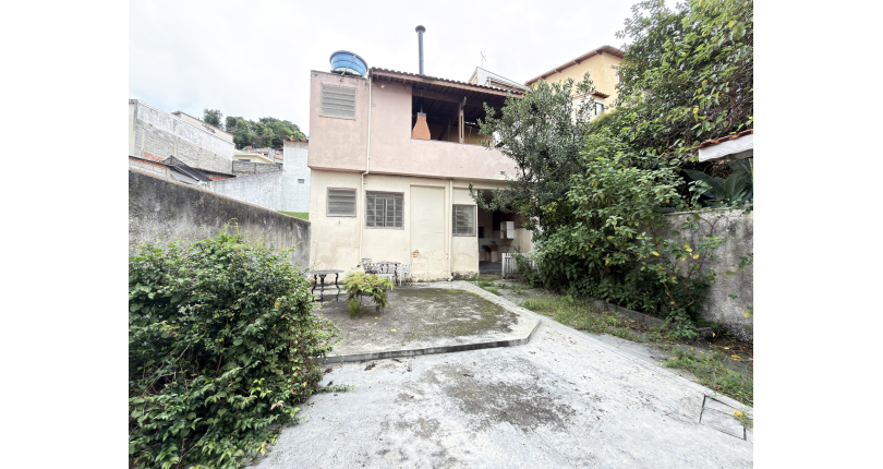 Casa à venda no Bairro da Vila Anglo Brasileira na Rua Félix Della Rosa,