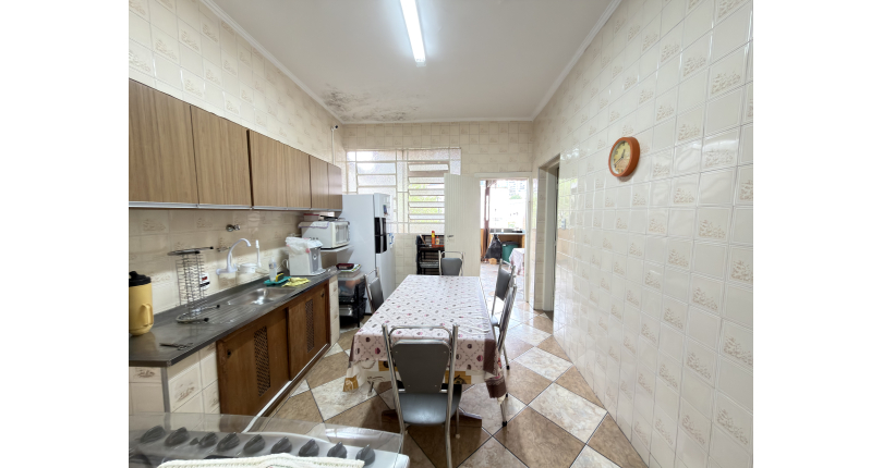 Casa à venda no Bairro da Vila Anglo Brasileira na Rua Félix Della Rosa,