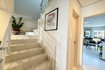 Sobrado Semi-Novo à venda no Parque São Domingos na Rua Homero Sales,