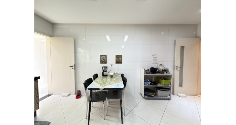 Sobrado Semi-Novo à venda no Parque São Domingos na Rua Homero Sales,