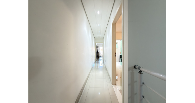 Sobrado Semi-Novo à venda no Parque São Domingos na Rua Homero Sales,