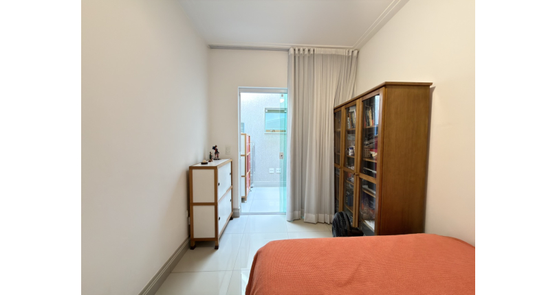 Sobrado Semi-Novo à venda no Parque São Domingos na Rua Homero Sales,