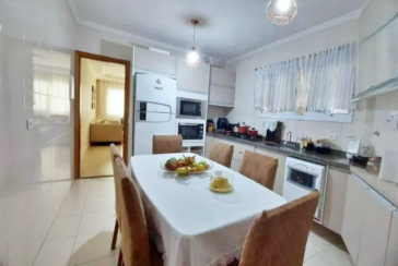 Sobrado à venda no Bairro do Jardim Marisa na Rua Avelino Ginjo