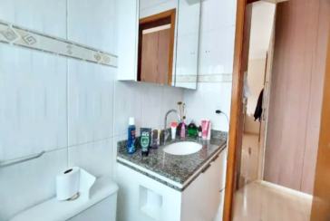 Sobrado à venda no Bairro do Jardim Marisa na Rua Avelino Ginjo