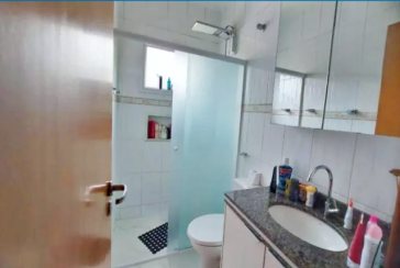 Sobrado à venda no Bairro do Jardim Marisa na Rua Avelino Ginjo