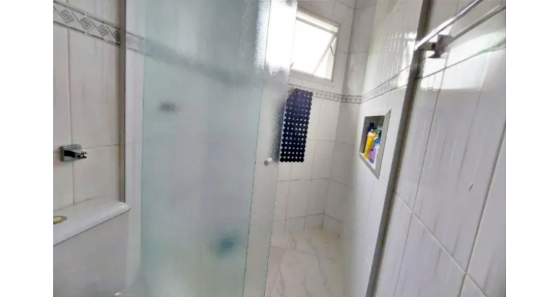 Sobrado à venda no Bairro do Jardim Marisa na Rua Avelino Ginjo