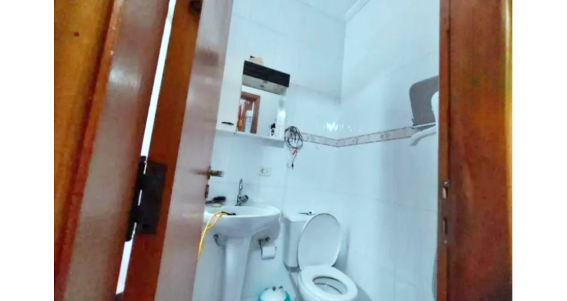 Sobrado à venda no Bairro do Jardim Marisa na Rua Avelino Ginjo