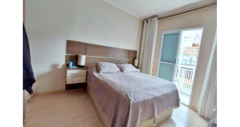 Sobrado à venda no Bairro do Jardim Marisa na Rua Avelino Ginjo