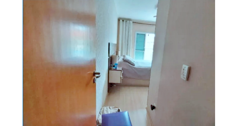 Sobrado à venda no Bairro do Jardim Marisa na Rua Avelino Ginjo