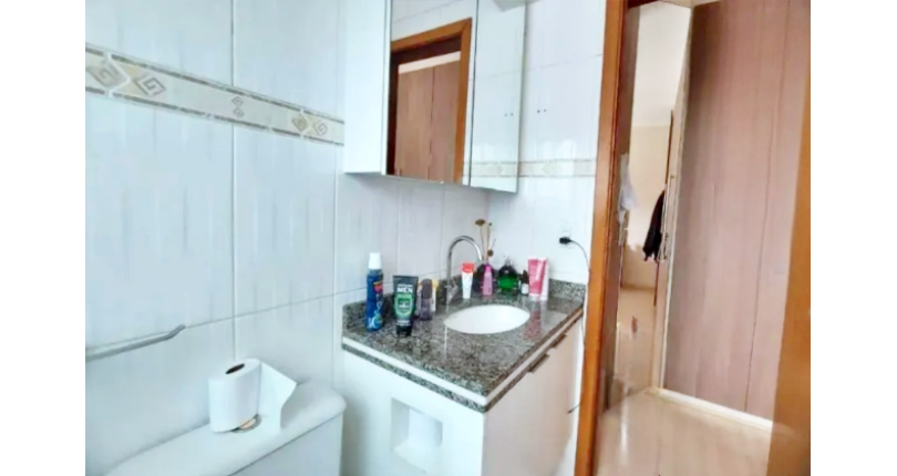 Sobrado à venda no Bairro do Jardim Marisa na Rua Avelino Ginjo