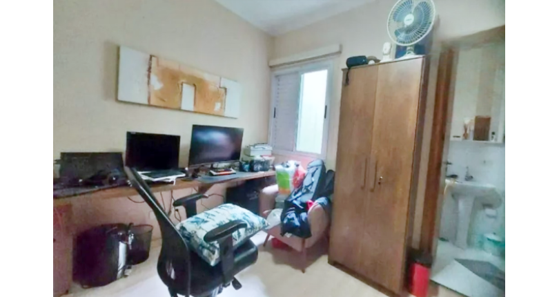 Sobrado à venda no Bairro do Jardim Marisa na Rua Avelino Ginjo