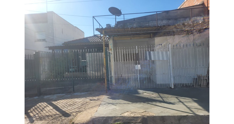 Terreno à venda no Bairro da Vila Santa Edwiges na Rua Agamenon Magalhães,