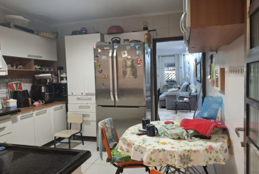 Sobrado à venda no Bairro da Vila Souza na Avenida Deputado Cantídio Sampaio