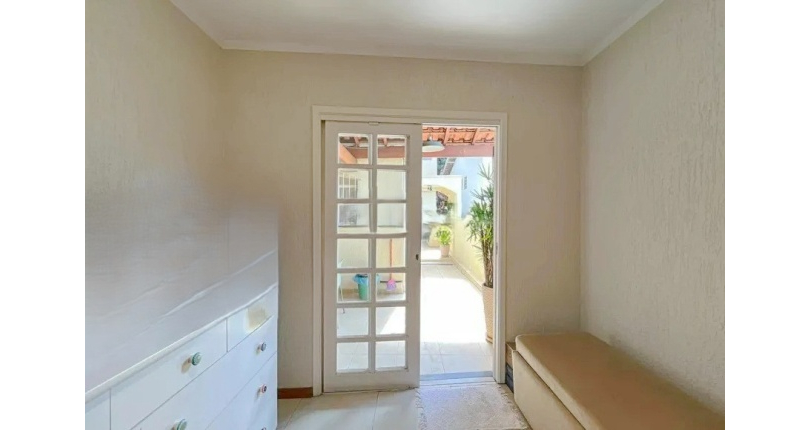  Sobrado à venda no Bairro do Jardim Santo Elias na Rua Francisco Coelho