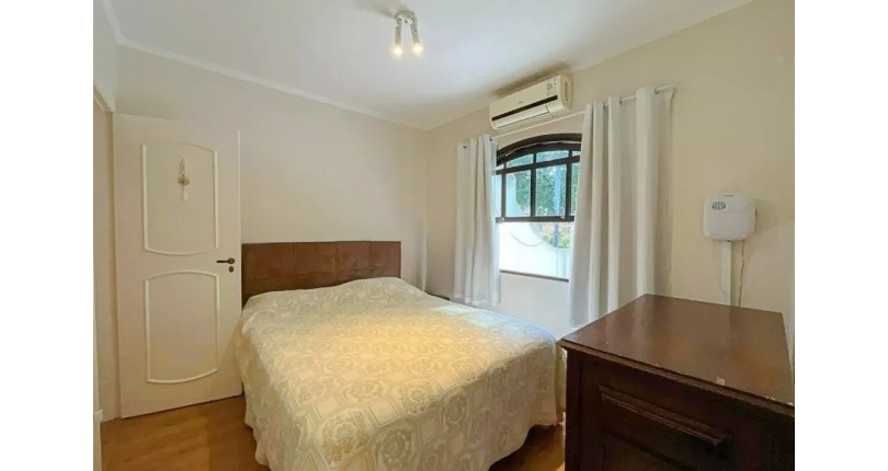  Sobrado à venda no Bairro do Jardim Santo Elias na Rua Francisco Coelho