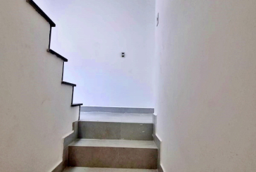 Belo Sobrado novo à venda no Bairro da Vila Catupia na Rua Tapendi 186