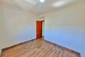 Belo Sobrado novo à venda no Bairro da Vila Catupia na Rua Tapendi 186