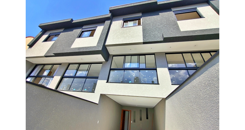 Belo Sobrado novo à venda no Bairro da Vila Catupia na Rua Tapendi 186