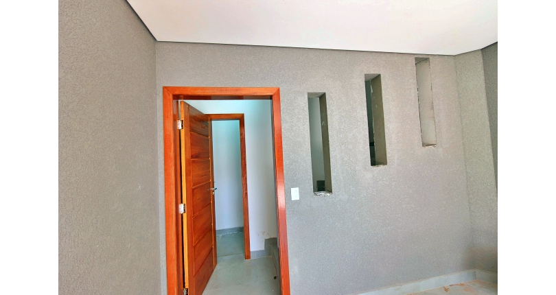 Sobrado novo à venda no Bairro da Vila Catupia na Rua Tapendi 192